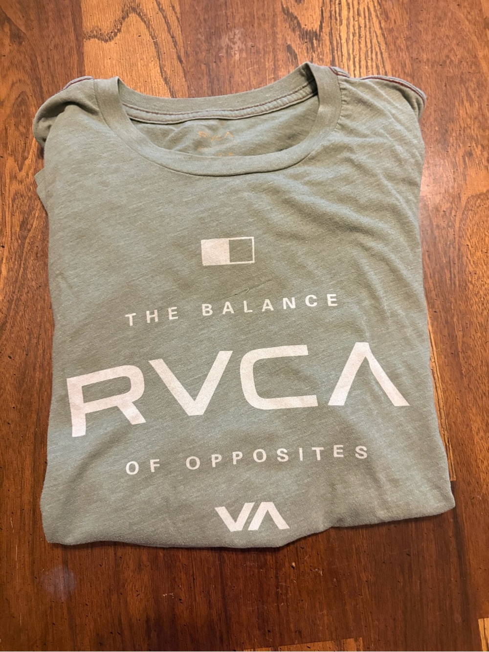 RVCA Men’s The Balance Graphic Tee — Olive